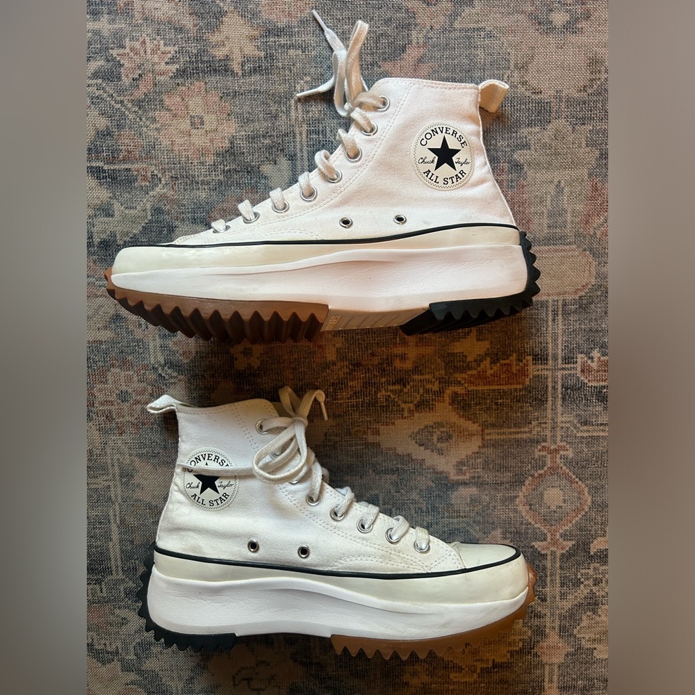 Converse Run Star Hike Boots. Size 9.